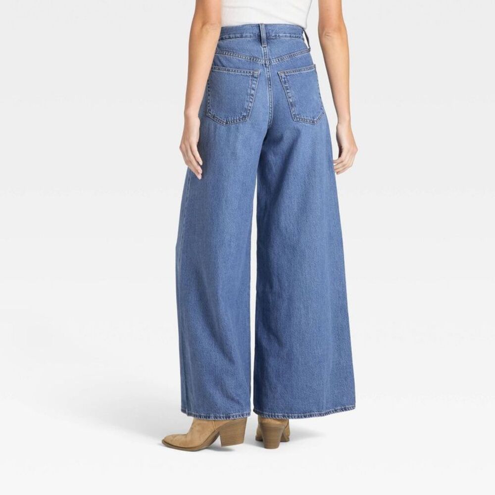 Universal Thread Denim Wide Leg Pants - Picture 2 of 4
